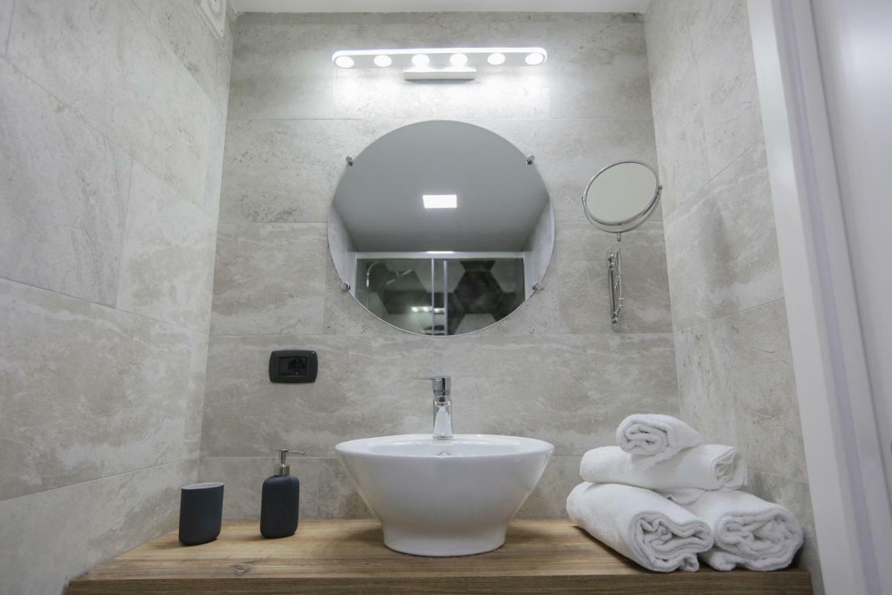 Santa Chiara Loft Apartment Naples